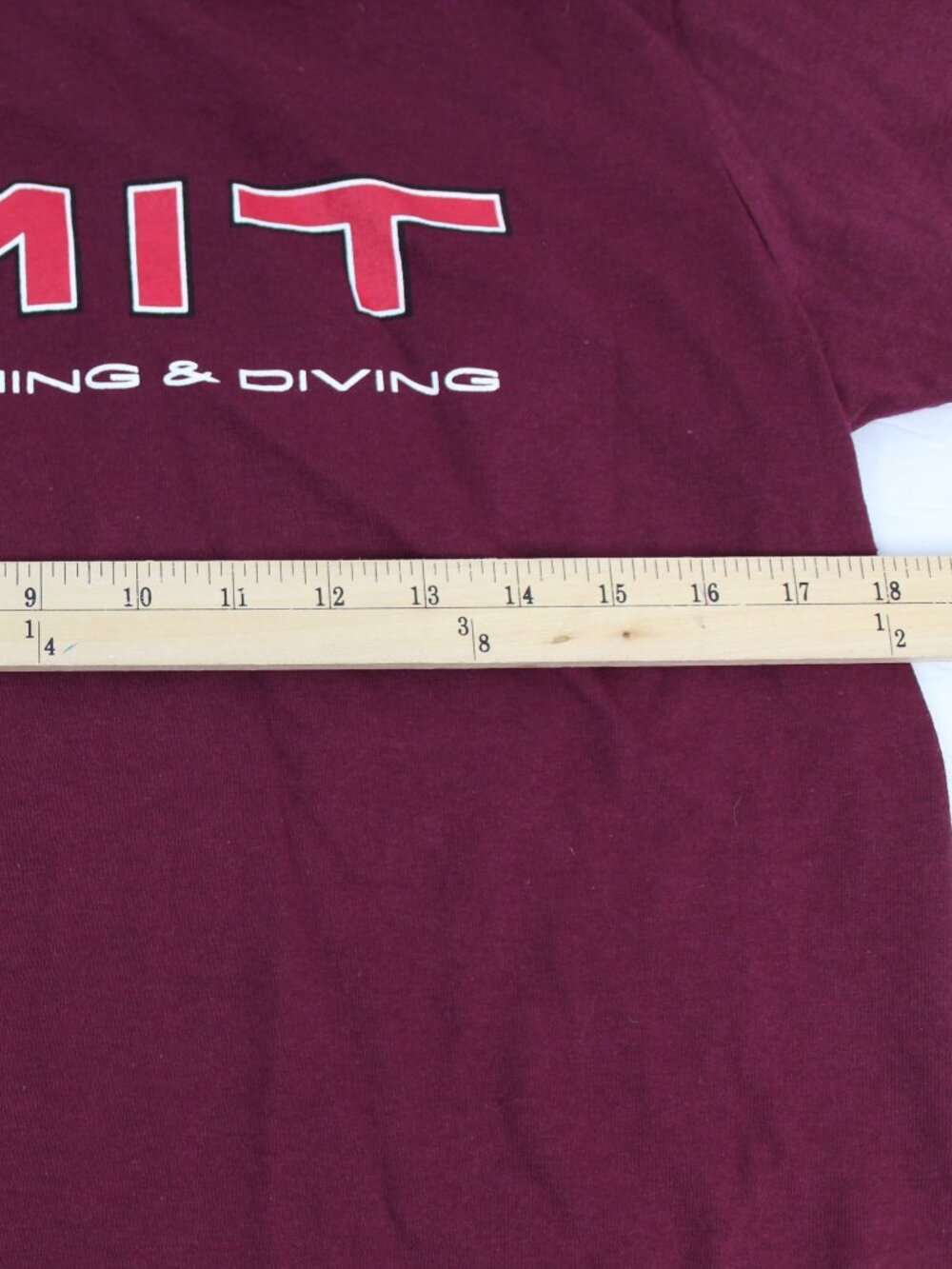 MIT Swimming and Diving Womens Red Large Tshirt - Picture 7 of 9